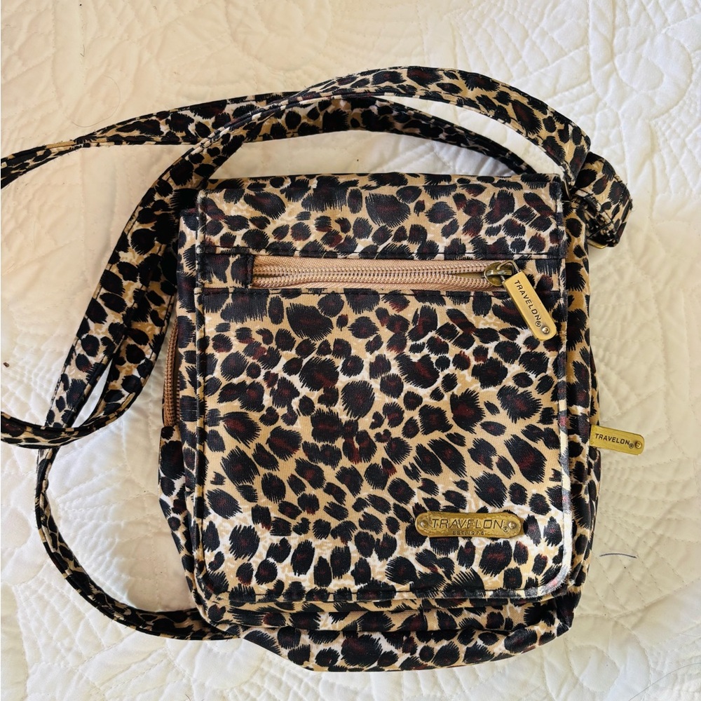 Animal print Travelon travel purse